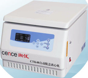 Η ιατρική αυτόματη αποκαλύπτοντας σταθερή θερμοκρασία χρήσης υποβάλλει CTK48 σε φυγοκέντρωση